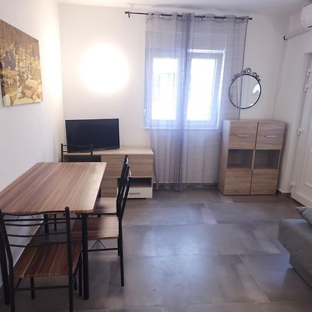 Apartmani Viktorija Fažana Oda fotoğraf